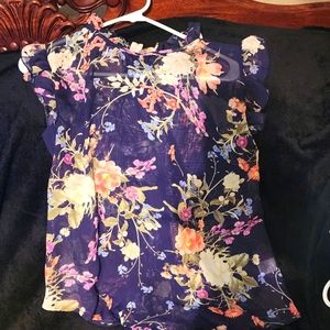 A short sleeve blouse